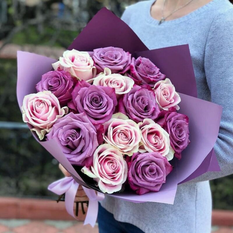15 Розовых и Сиреневых Роз (50 см.)