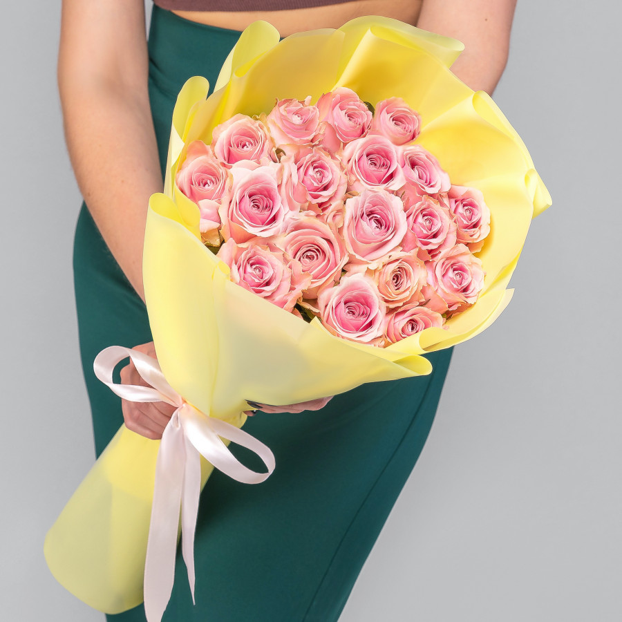 19 Розовых Роз (70 см.)