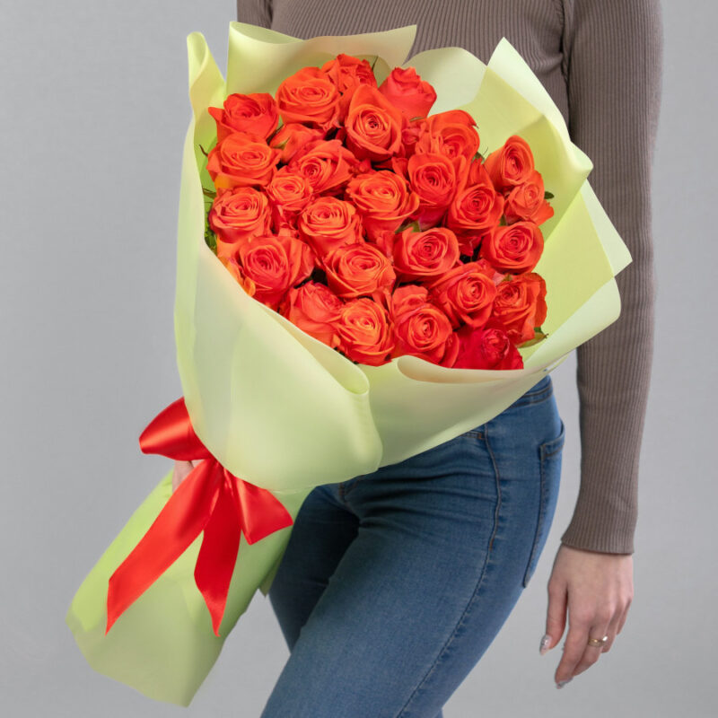 25 Ярко-Оранжевых Роз (70 см.)