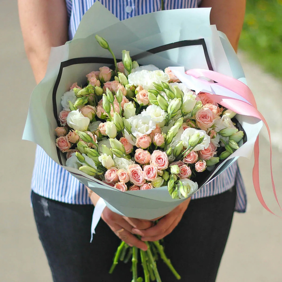 Кустовые Розы и Эустома